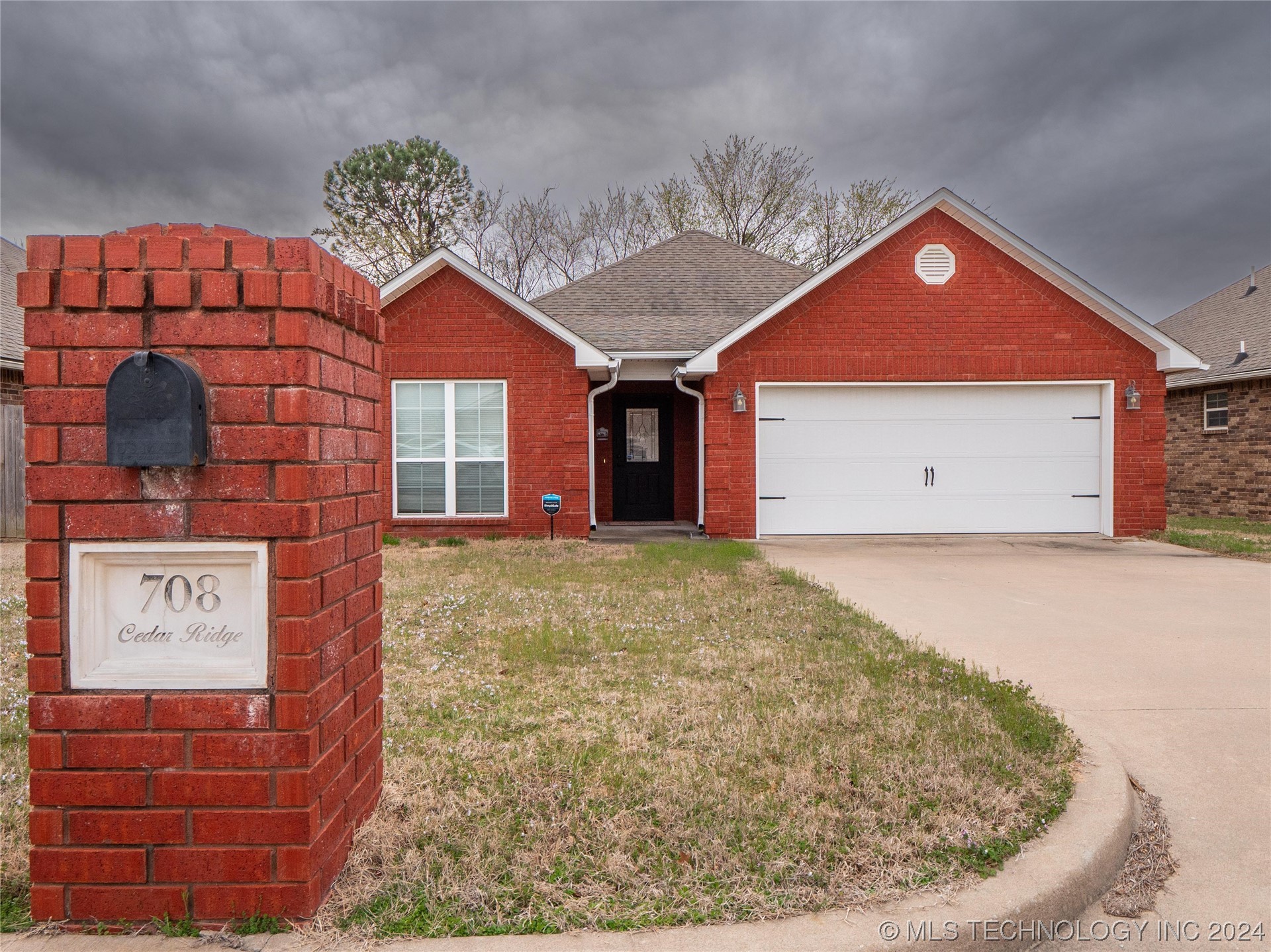 Courtyards On Hardy Springs Real Estate Listings Main Image