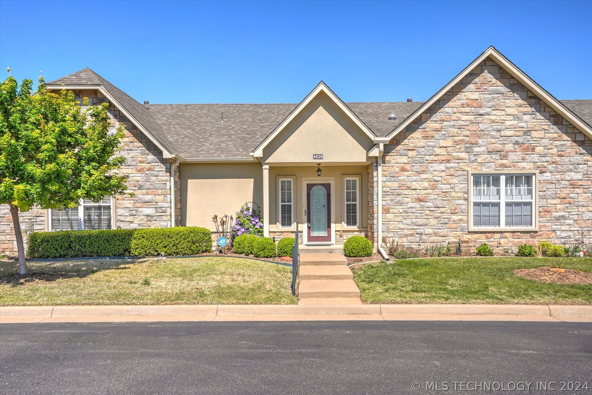 4626 W Ft Worth Street Property Photo