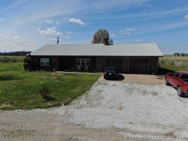 446833 E Highway 60 Road Property Photo 1
