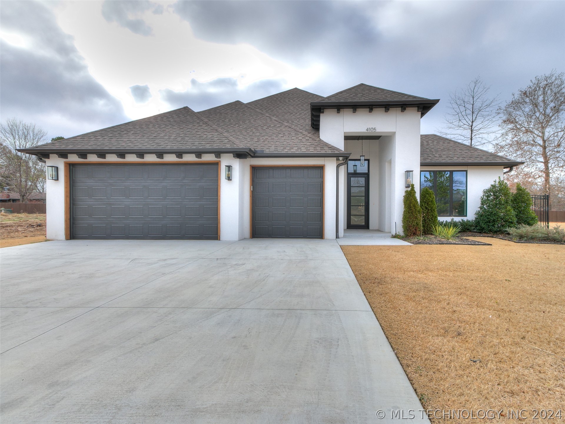 4105 W Albuquerque Place Property Photo