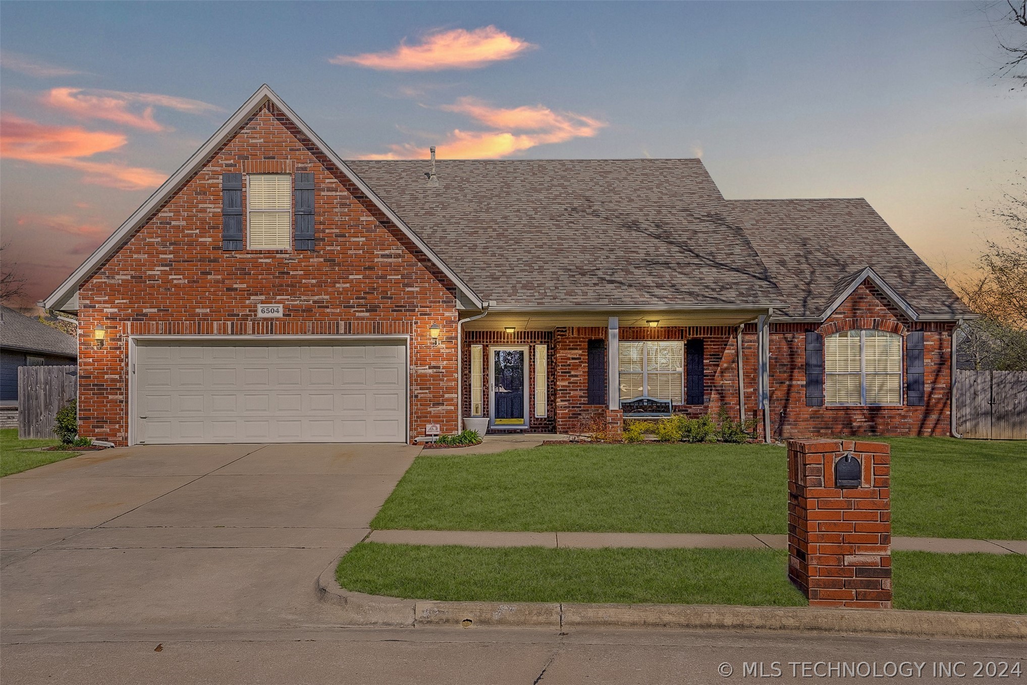 6504 E Forest Ridge Boulevard Property Photo 1