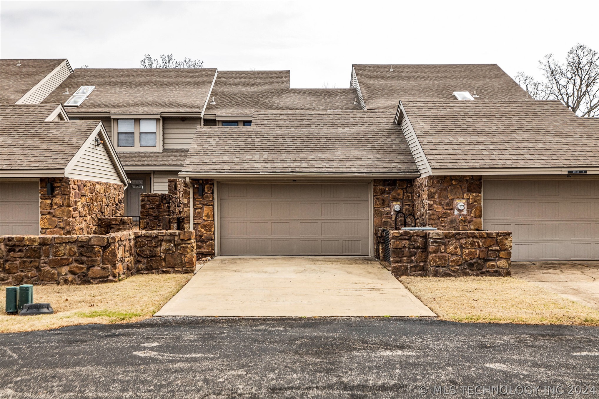 33601 Dogwood Cliffs Property Photo 1