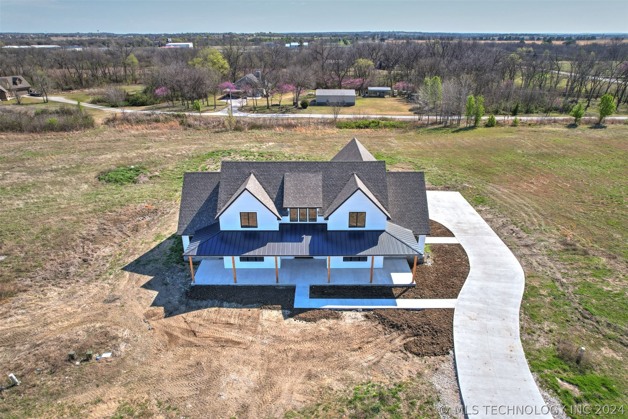 18005 S Sunset Avenue Property Photo 1
