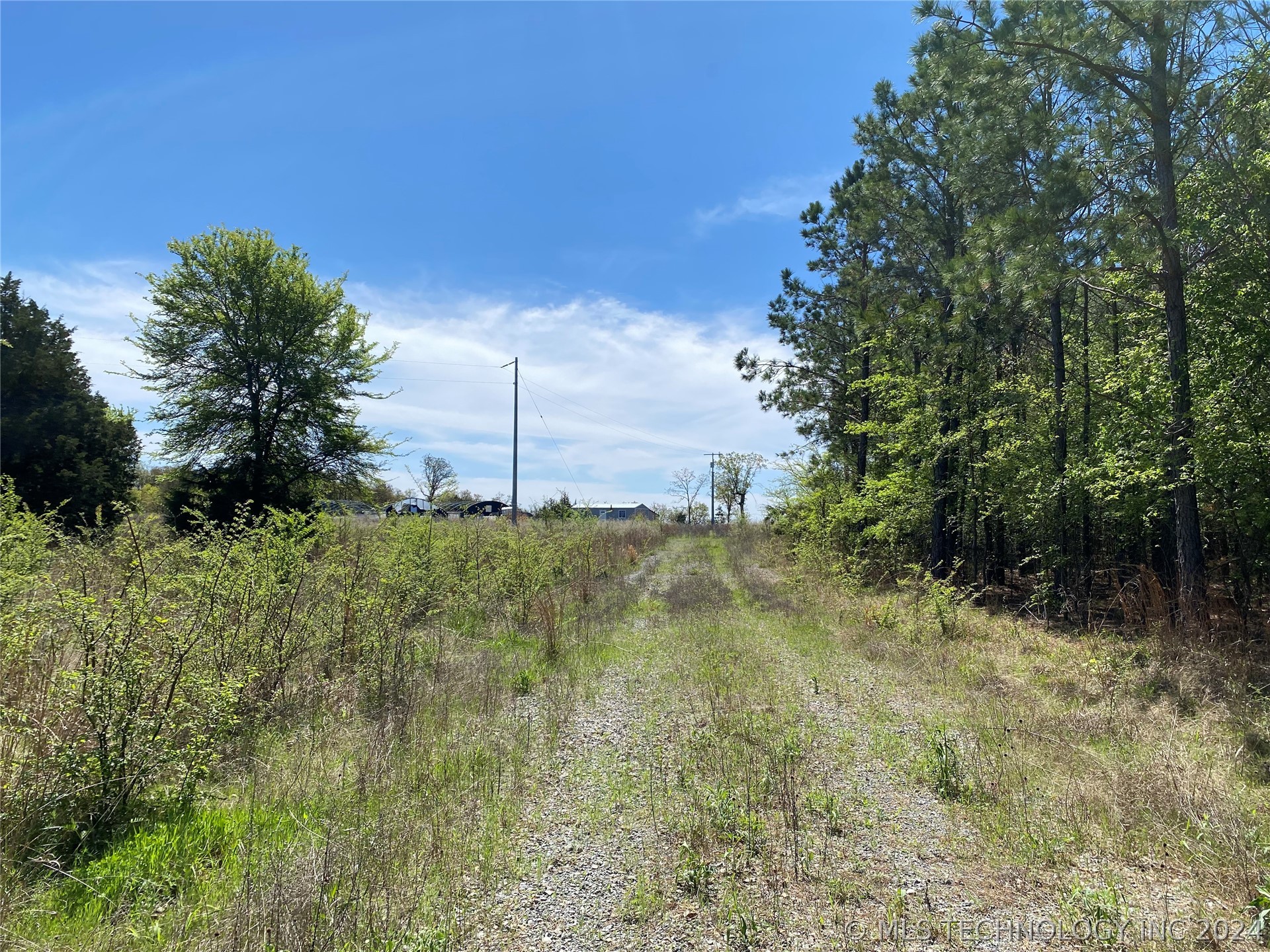 38135 Pine And Legal Road Property Photo