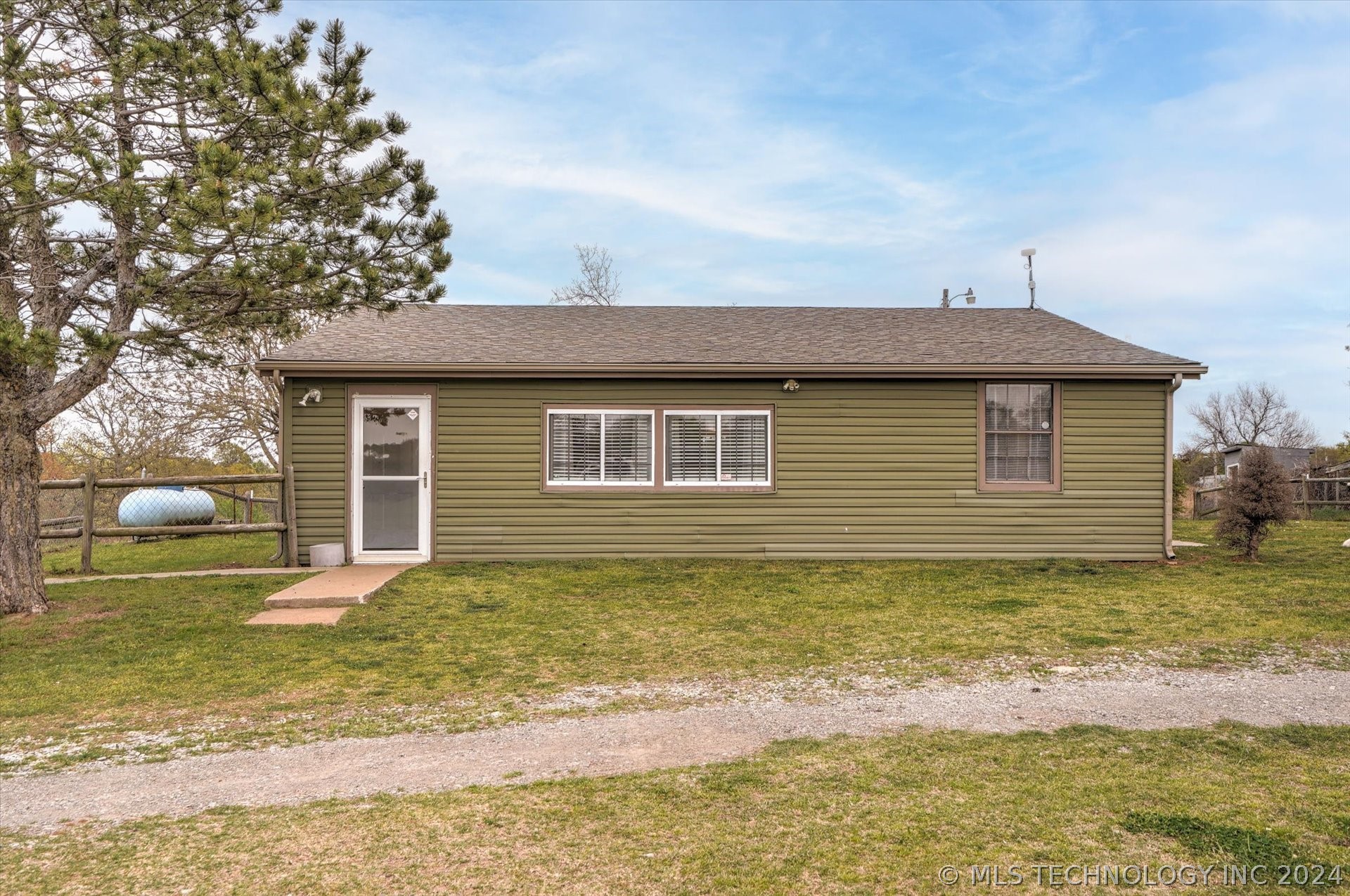 126 Sunrise Road Property Photo 1