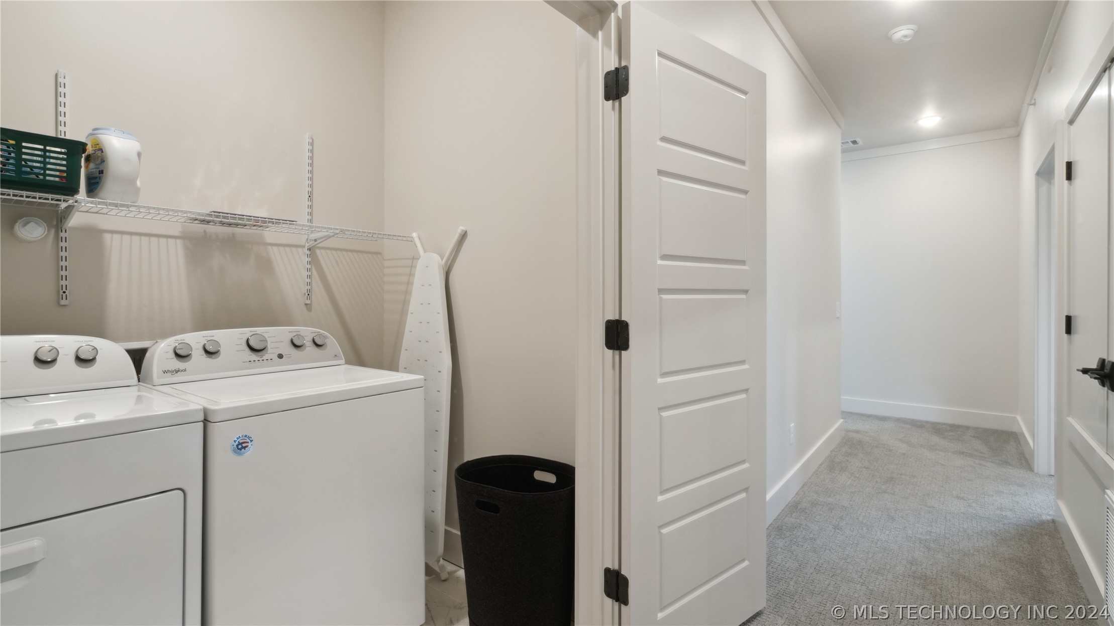 3755 S Riverside Drive 3755 Property Photo 5