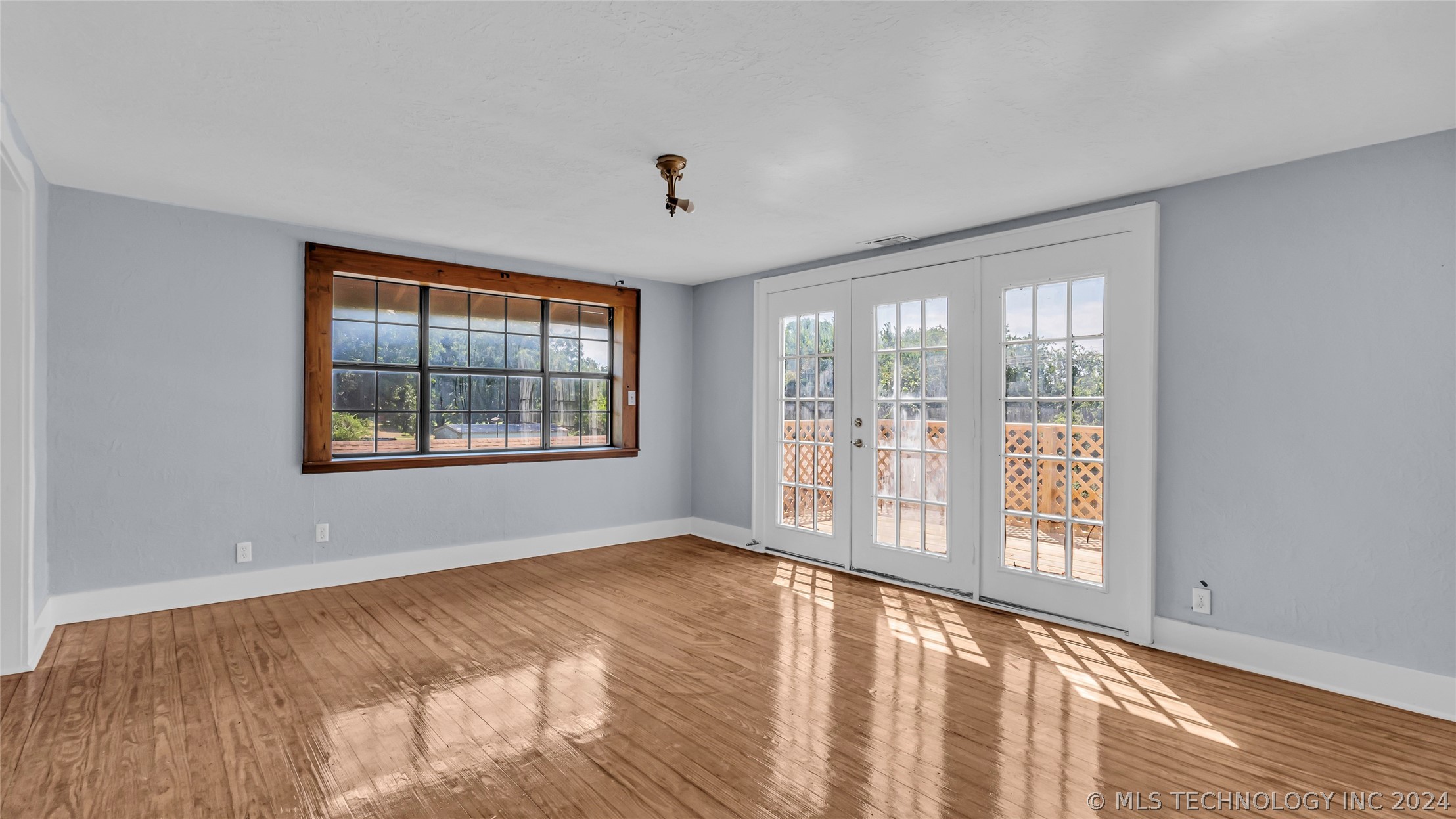 1201 Lincoln Property Photo 16