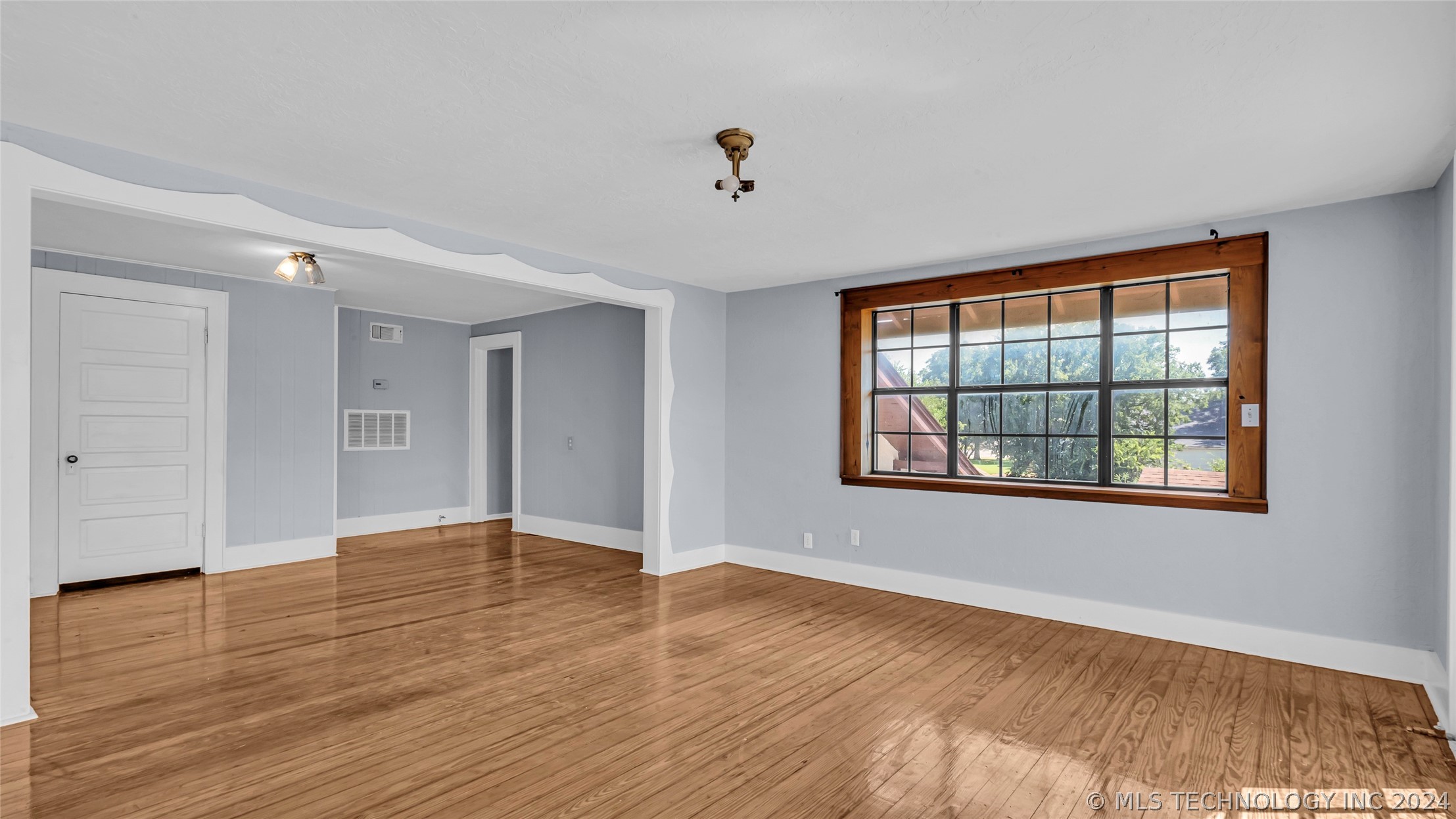 1201 Lincoln Property Photo 17