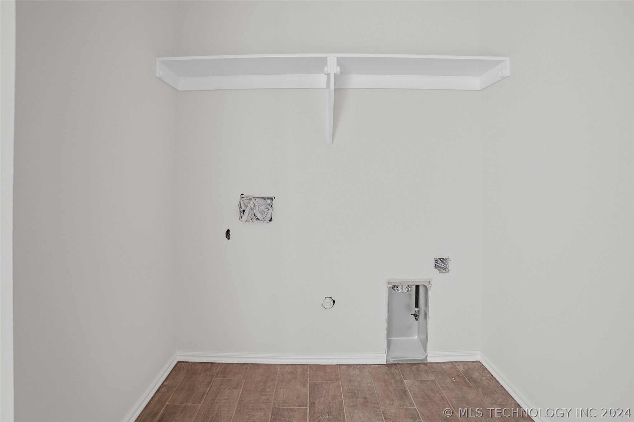2446 E 6th Street S Property Photo 13
