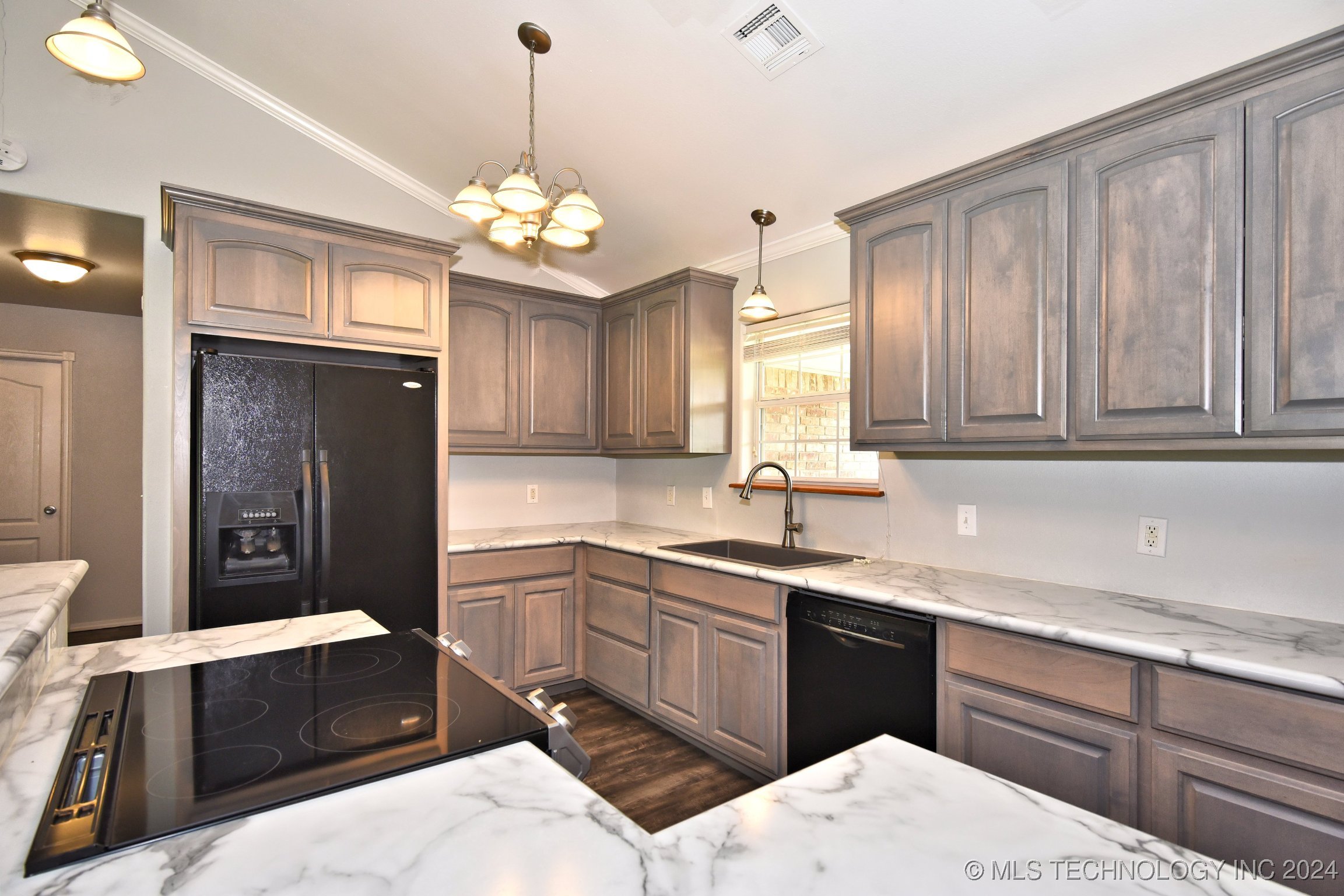 508 S Susan Avenue Property Photo 10