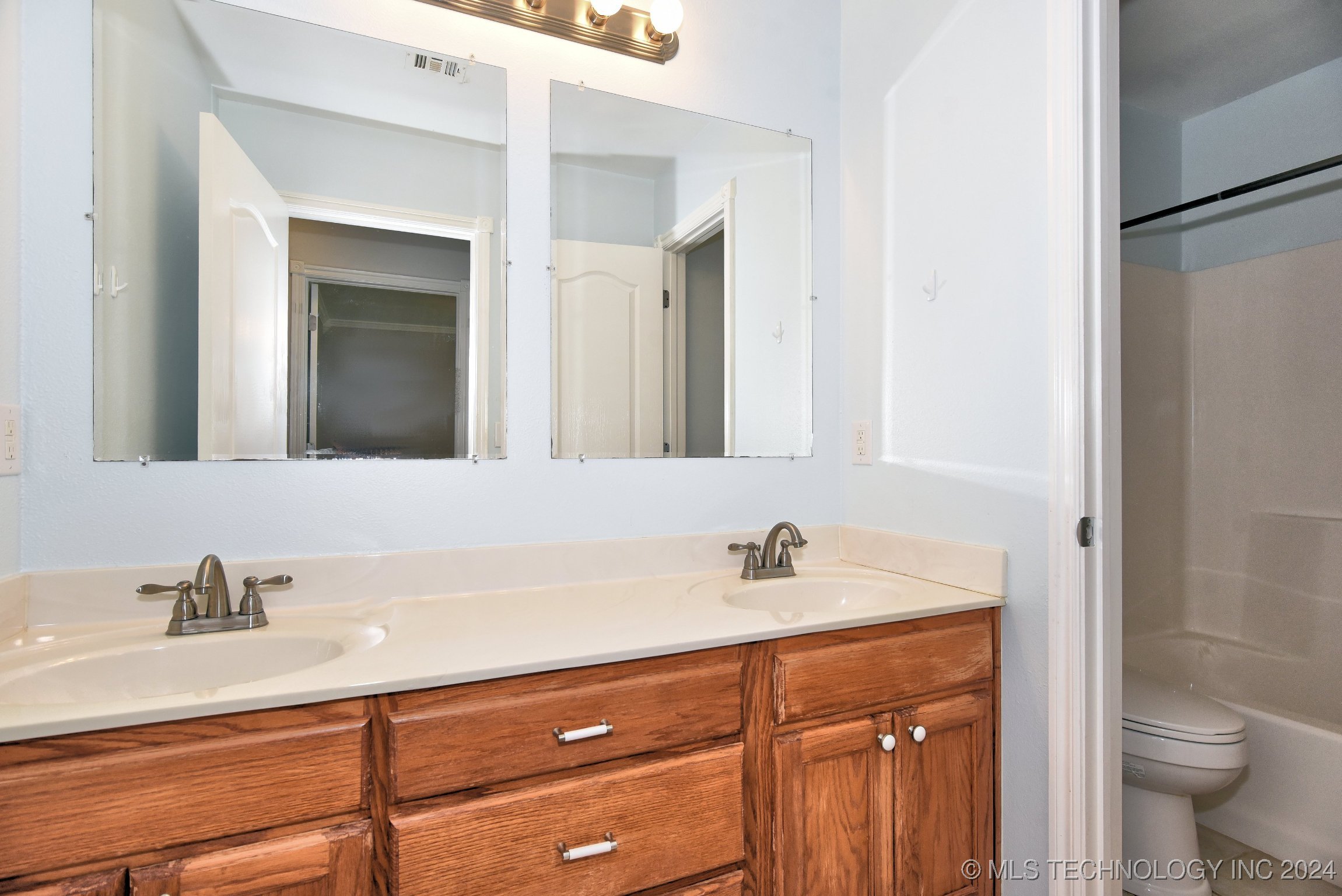 508 S Susan Avenue Property Photo 24