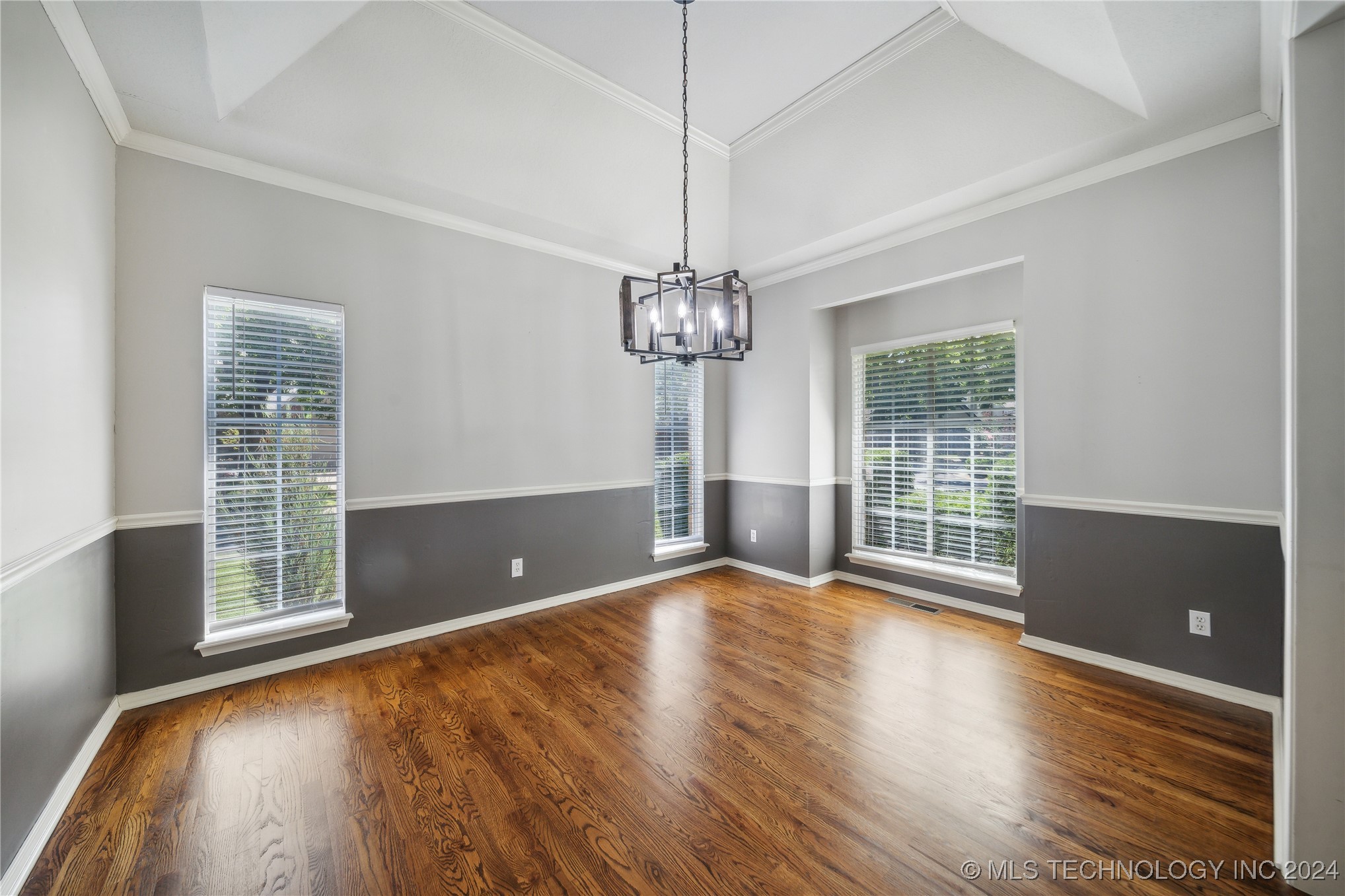 7202 S Jamestown Avenue Property Photo 6