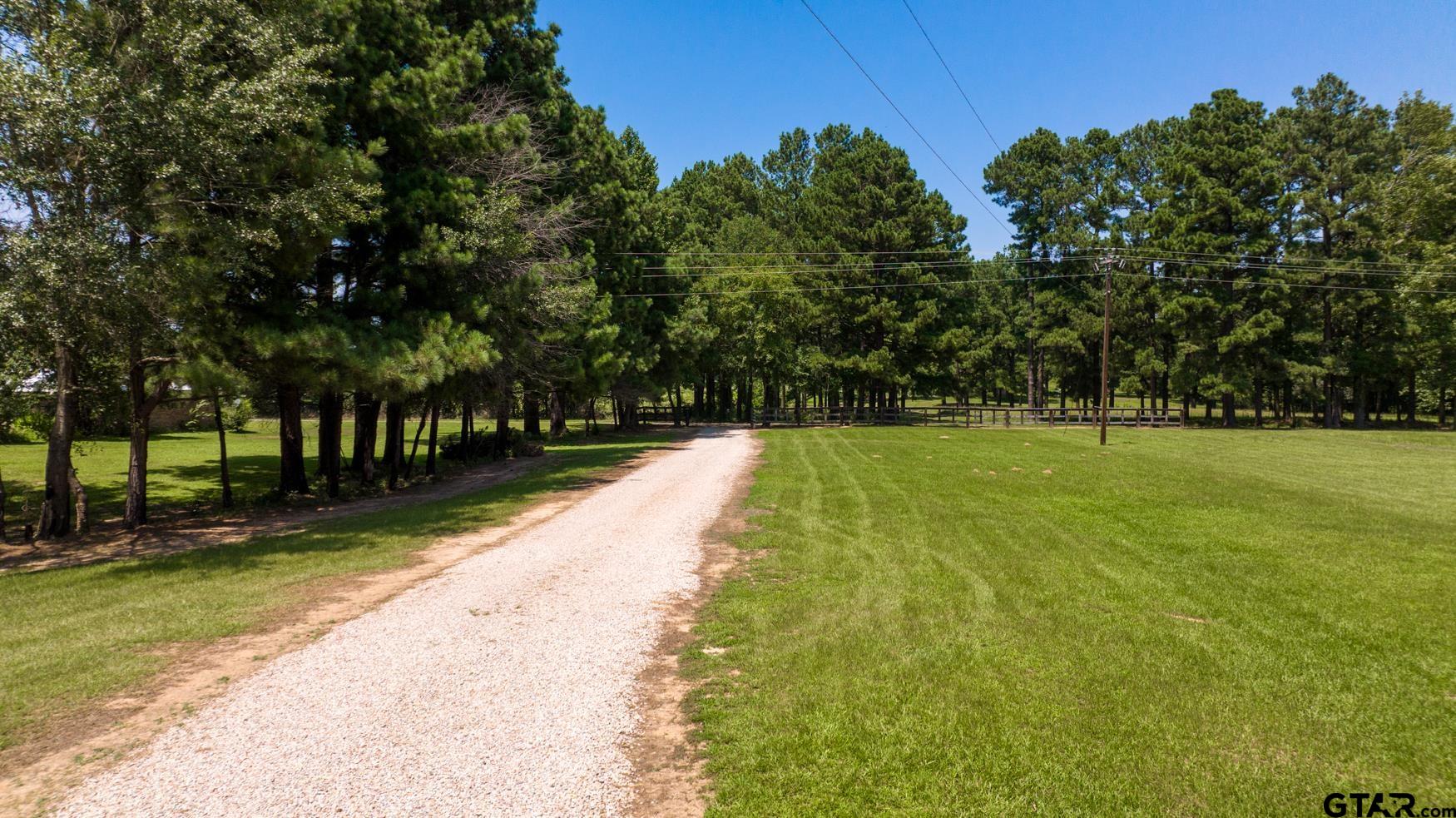 910 County Road 3117 Property Photo 13