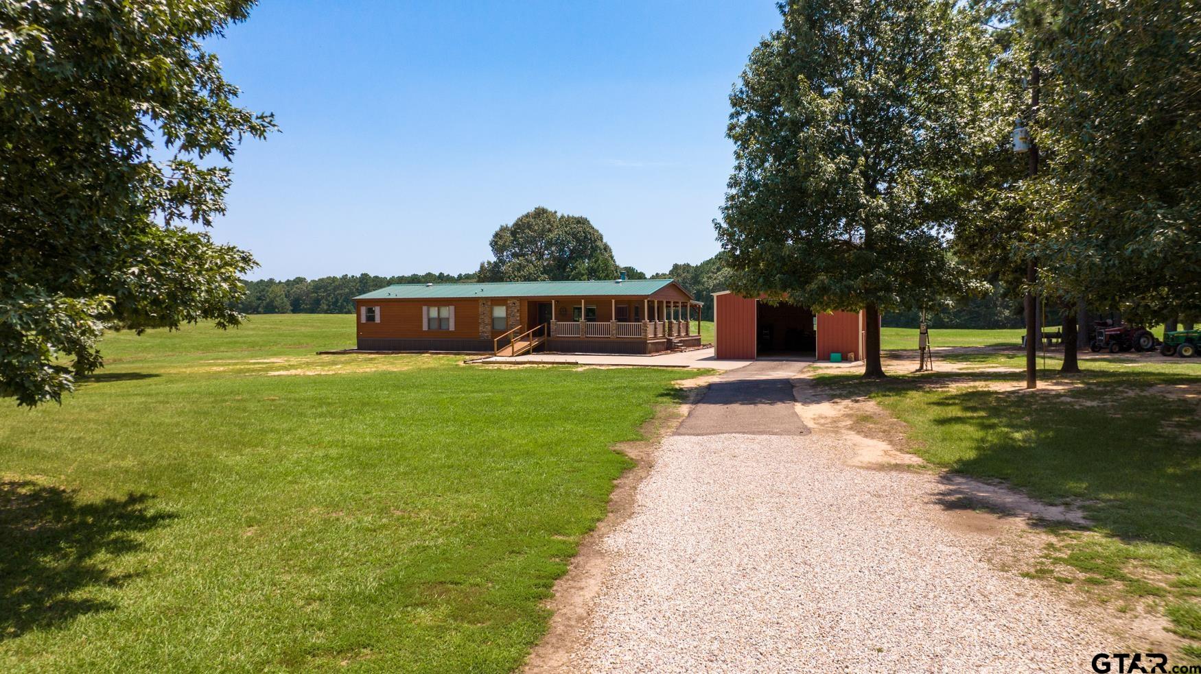 910 County Road 3117 Property Photo 16