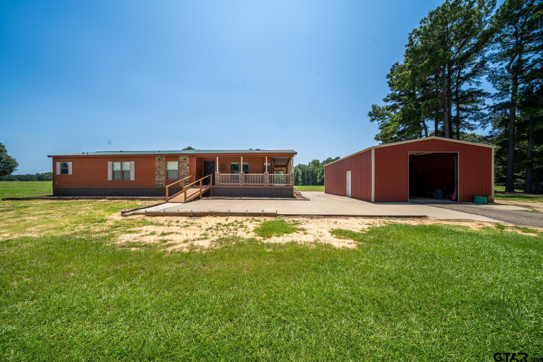 910 County Road 3117 Property Photo 37