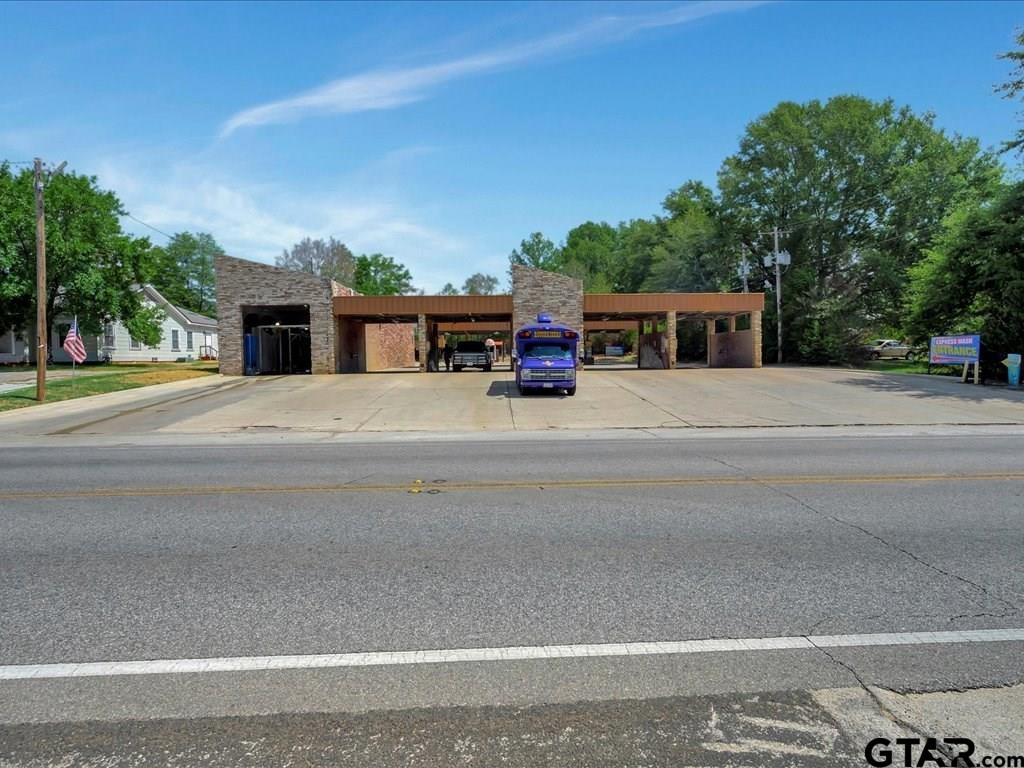 611 Tenaha Street Property Photo 1
