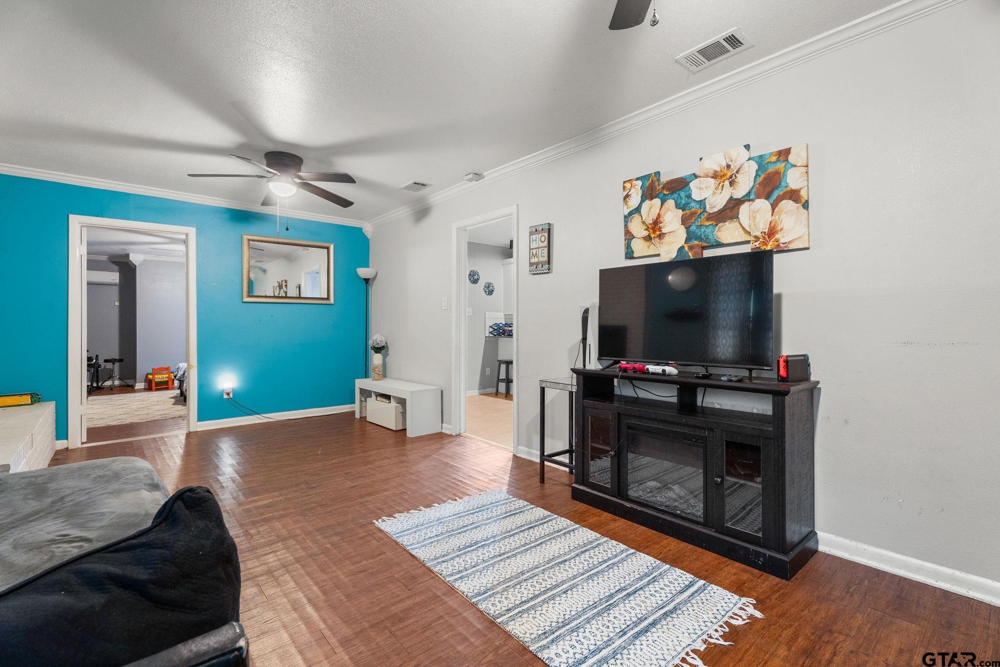 700 Powderhorn Drive Property Photo 4