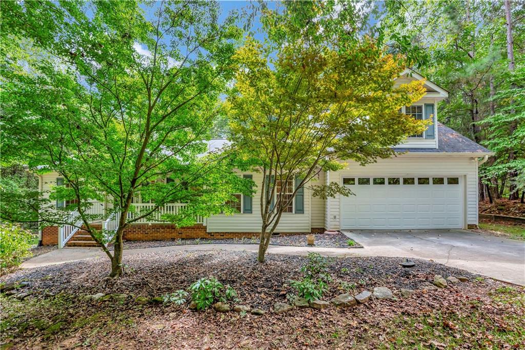 Rudolph Gordon Middle Real Estate Listings Main Image
