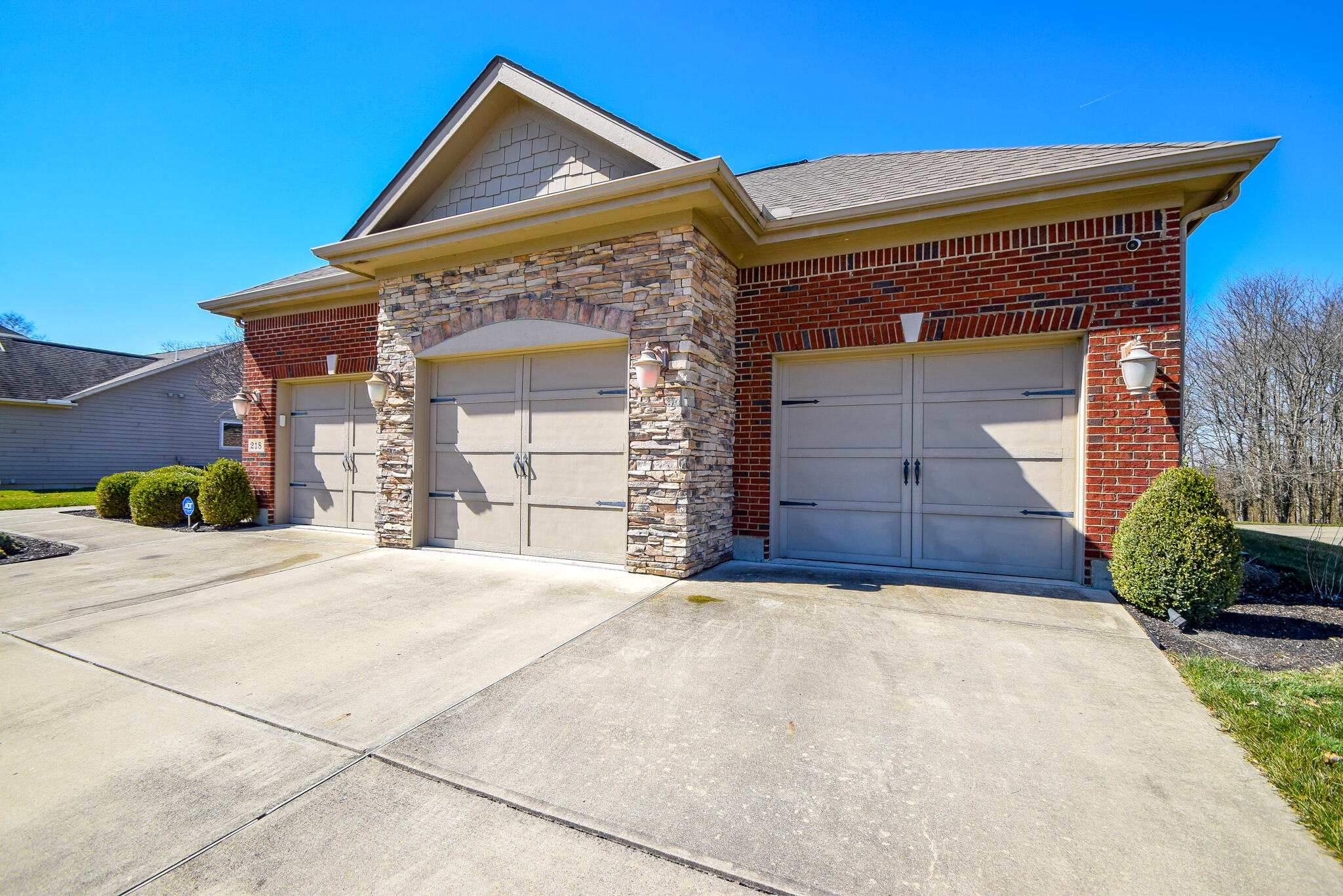 218 Triple Crown Property Photo 4