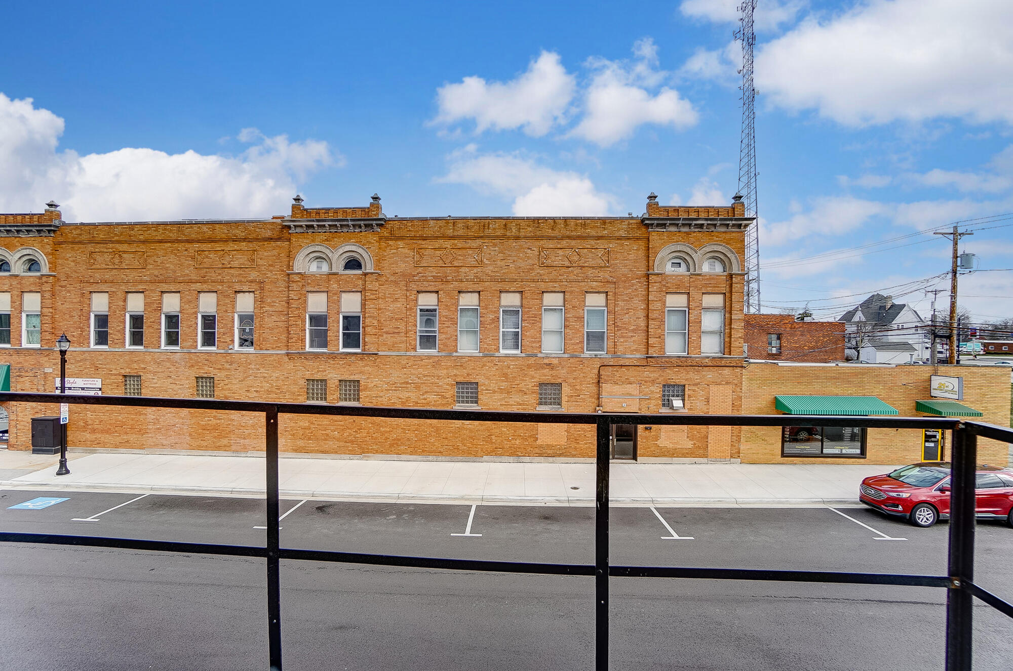 202 Main Property Photo 15