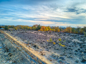 1318 Marsh Rd Property Photo 15